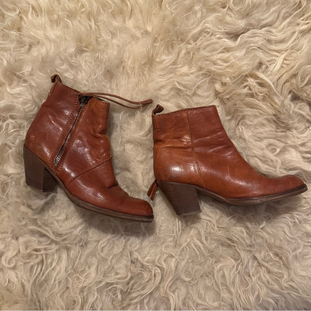 Acne Pistol Boots in Cognac Leather, size 38